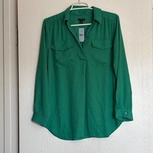 Ann Taylor Camp Shirt Green Size Large Petite (LP)